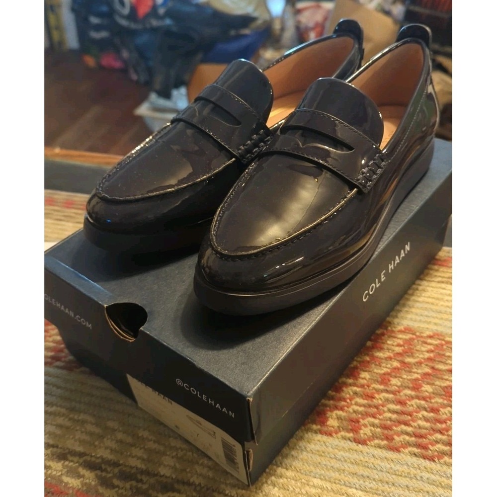 Brand New Cole Haan Grand Tolly Penny Loafers‎ Navy Blue Patent Size 7 B Women